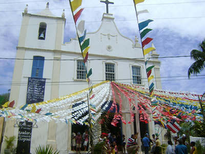 http://www.morrodesaopaulobrasil.com.br/blog/wp-content/uploads/2013/02/festa-padroeira-morro-de-sao-paulo-3.jpg
