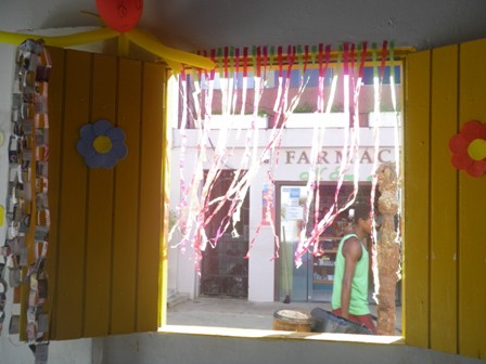 Luz e cor no carnaval das crianças em Morro de São Paulo