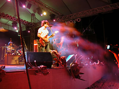 Banda Vivendo do Ócio Show no Festival de Primavera