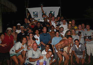 Todos os participantes no adeus de mais um belo evento Todos os participantes no adeus de mais um belo evento