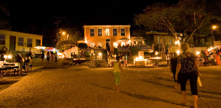 Feira de Artesanato em Morro de São Paulo Feira de Artesanato em Morro
