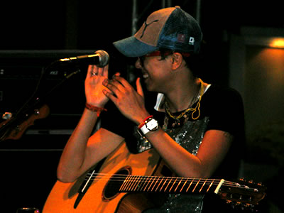 Maria Gadú Faz show em Morro de São Paulo O público foi ao delÃrio com o show da cantora