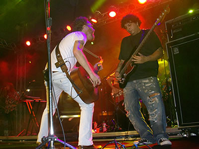 Nando Reis no Festival de Primavera de Morro de São Paulo Rock e baladas no show de Nando Reis