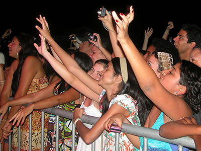 Público no show de Nando Reis Público animado no show de Nando Reis