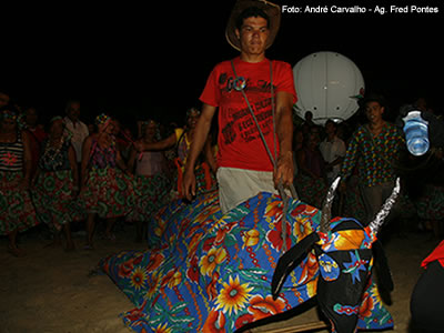 Grupo de Boipeba no Festival de Primavera de Morro de São Paulo A cultura e a tradição de Boipeba