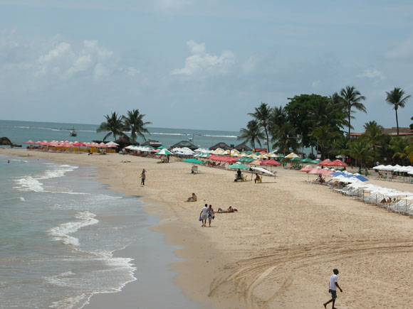 praia de Morro de São Paulo sem as tradicionais barracas de comidas e bebidas praia de Morro de São Paulo sem as tradicionais barracas de comidas e bebidas